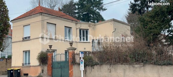 5 bedrooms House in Riorges, France No. 195778 12