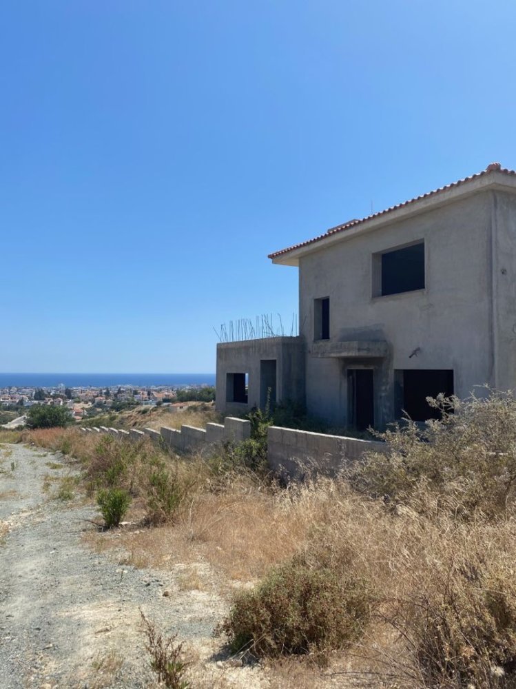 4 bedrooms Villa in Germasogeia, Cyprus No. 9451