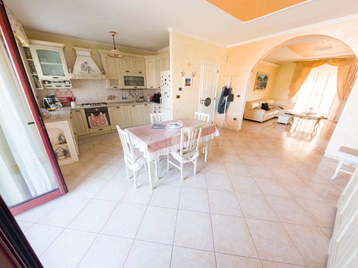 Apartamento de 2 dormitorios en Manfredonia, Italy No. 337181
