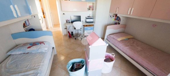 Apartamento de 2 dormitorios en Manfredonia, Italy No. 337181 21