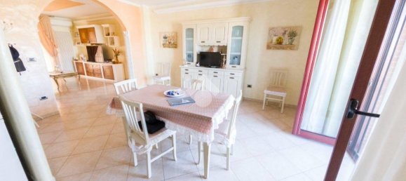 Apartamento de 2 dormitorios en Manfredonia, Italy No. 337181 3