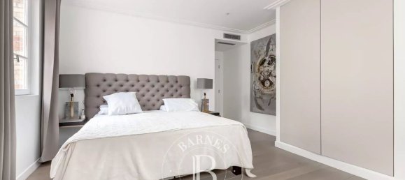 3 bedrooms Duplex in Paris, France No. 188358 7