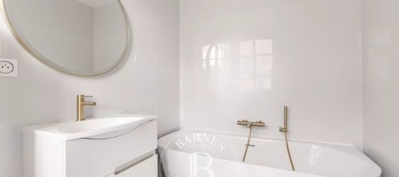 3 bedrooms Duplex in Paris, France No. 188358 13