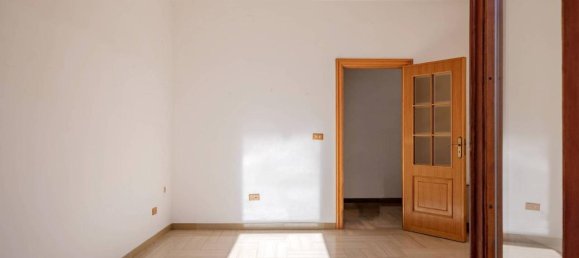 Квартира с 7 комнатами в Франкавилла Фонтана, Италия № 117619 7