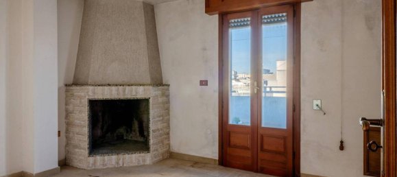 Квартира с 7 комнатами в Франкавилла Фонтана, Италия № 117619 27