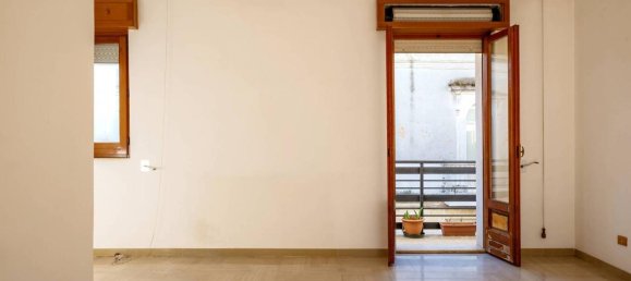 Квартира с 7 комнатами в Франкавилла Фонтана, Италия № 117619 3