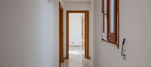 Квартира с 7 комнатами в Франкавилла Фонтана, Италия № 117619 29