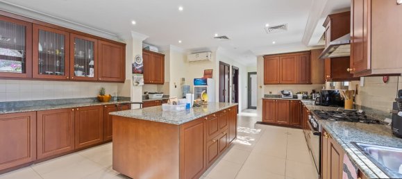 6 bedrooms Villa in Palm Jumeirah, UAE No. 109442 13