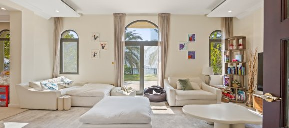 6 bedrooms Villa in Palm Jumeirah, UAE No. 109442 10