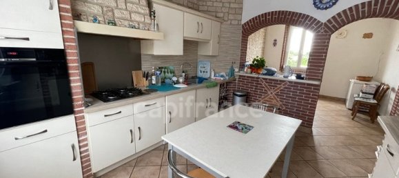 Casa de 4 dormitorios en Tergnier, France No. 269802 8