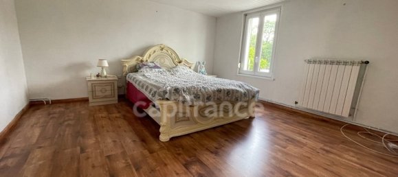 Casa de 4 dormitorios en Tergnier, France No. 269802 20