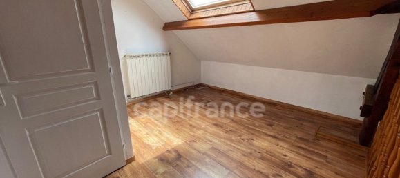 Casa de 4 dormitorios en Tergnier, France No. 269802 17