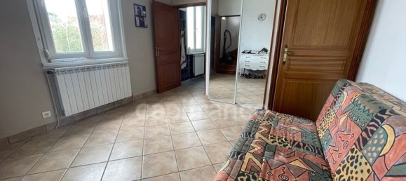 Casa de 4 dormitorios en Tergnier, France No. 269802 12