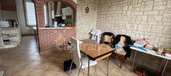 Casa de 4 dormitorios en Tergnier, France No. 269802 10