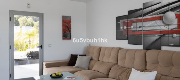 5 bedrooms Villa in Alhaurin de la Torre, Spain No. 135212 16