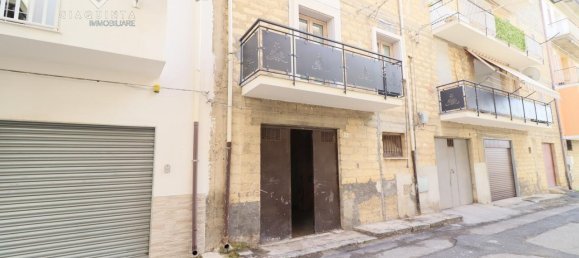 4-salle Appartement à Palagonia, Italy No. 235669 33