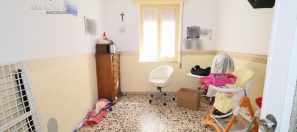 4-salle Appartement à Palagonia, Italy No. 235669 18