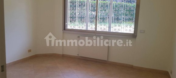 Oficina de 3 habitaciónes en Rome, Italy No. 213645 27