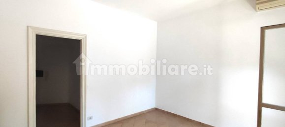 Oficina de 3 habitaciónes en Rome, Italy No. 213645 30