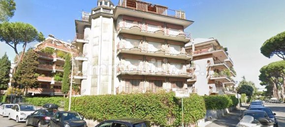 Oficina de 3 habitaciónes en Rome, Italy No. 213645 3