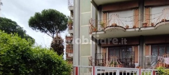 Oficina de 3 habitaciónes en Rome, Italy No. 213645 47