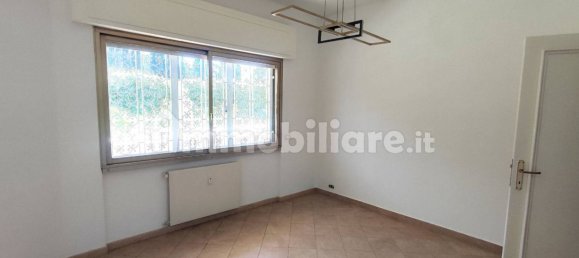 Oficina de 3 habitaciónes en Rome, Italy No. 213645 26