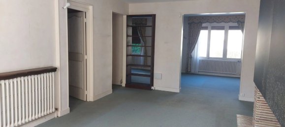 4 Schlafzimmer Haus in Laon, France, Nr. 209650 2