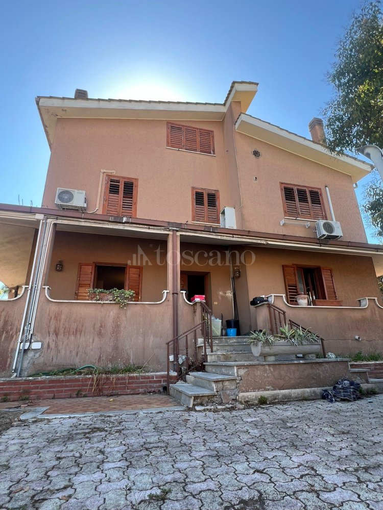 14 rooms Villa in Rome, Italy No. 394664