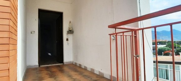 4 bedrooms Apartment in Palermo, Italy No. 348539 5