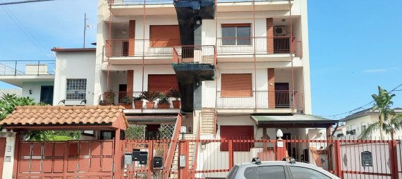 4 bedrooms Apartment in Palermo, Italy No. 348539 3