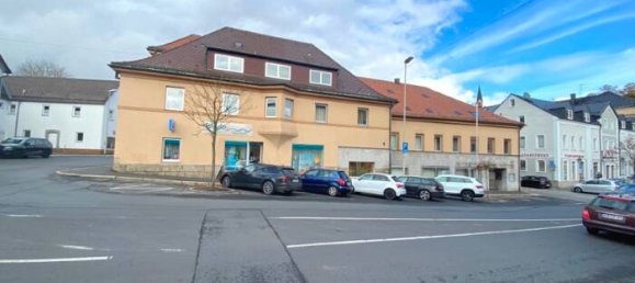 Здание с 35 комнатами в Arzberg, Германия № 271999 3