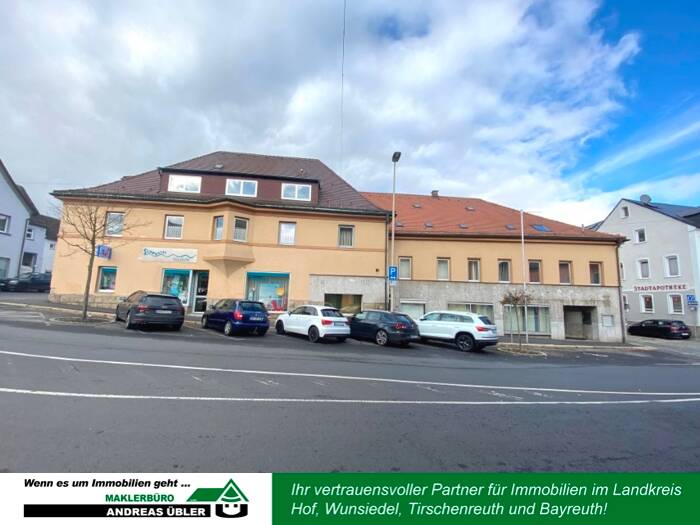 Здание с 35 комнатами в Arzberg, Германия № 271999