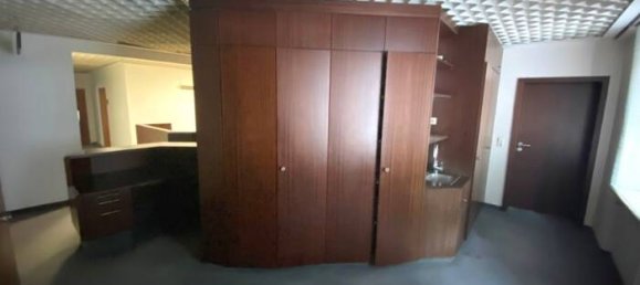 Здание с 35 комнатами в Arzberg, Германия № 271999 13