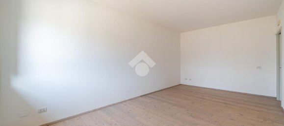 1 bedroom Apartment in Reggio Emilia, Italy No. 257858 14