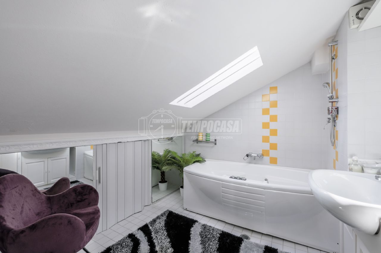 5 rooms House in Riccione, Italy No. 185101