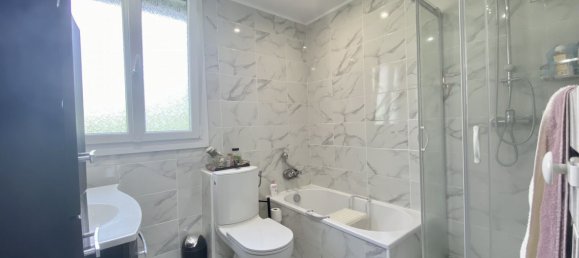 4 bedrooms House in Vierzon, France No. 266811 7