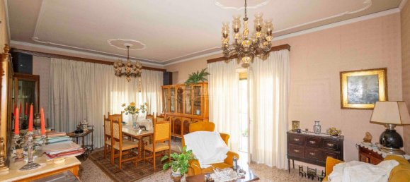 5-salle Appartement à Messina, Italy No. 164328 11