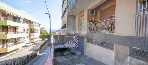 5-salle Appartement à Messina, Italy No. 164328 4