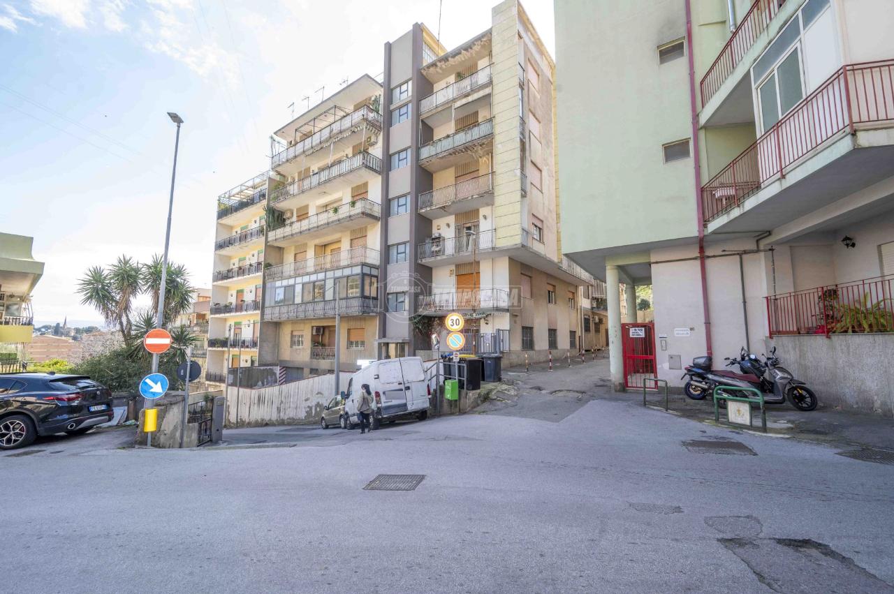 5-salle Appartement à Messina, Italy No. 164328