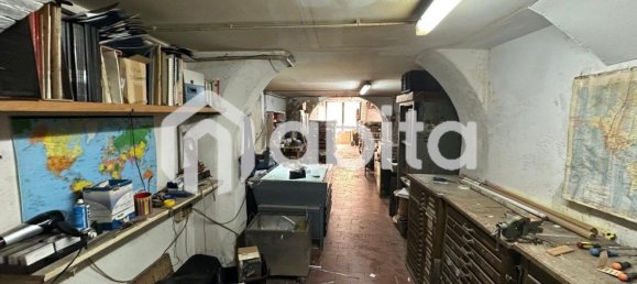 Gewerbliche Immobilie in Montevarchi, Italy 195m², Nr. 270052 7