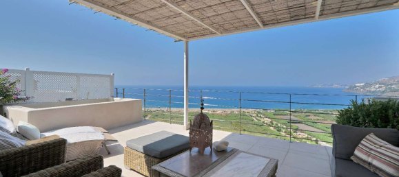 4 bedrooms House in Salobrena, Spain No. 146050 3