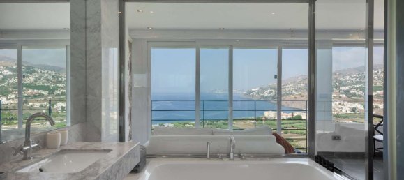 4 bedrooms House in Salobrena, Spain No. 146050 9