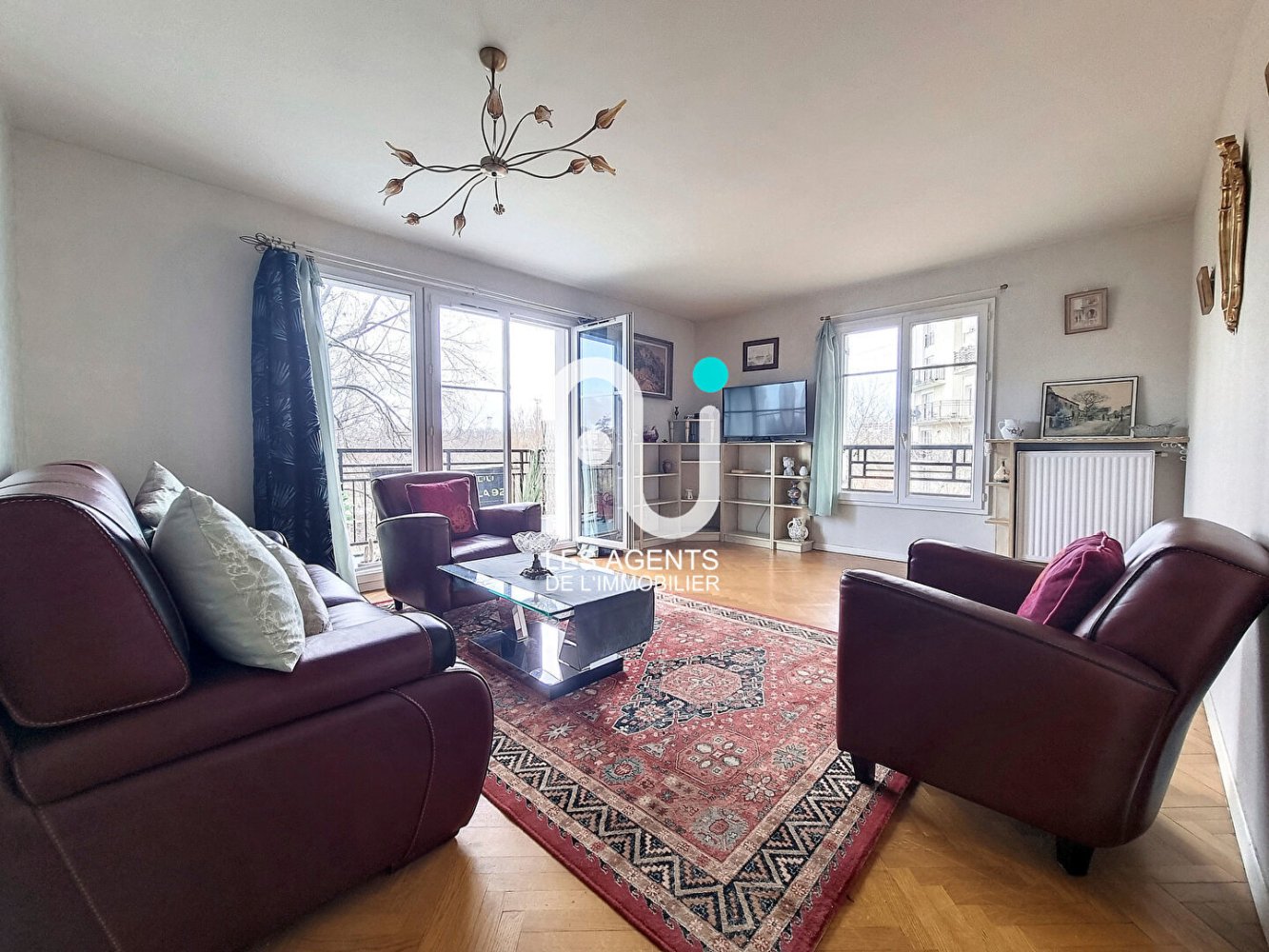 Apartamento de 3 dormitorios en Villeneuve-la-Garenne, France No. 162315