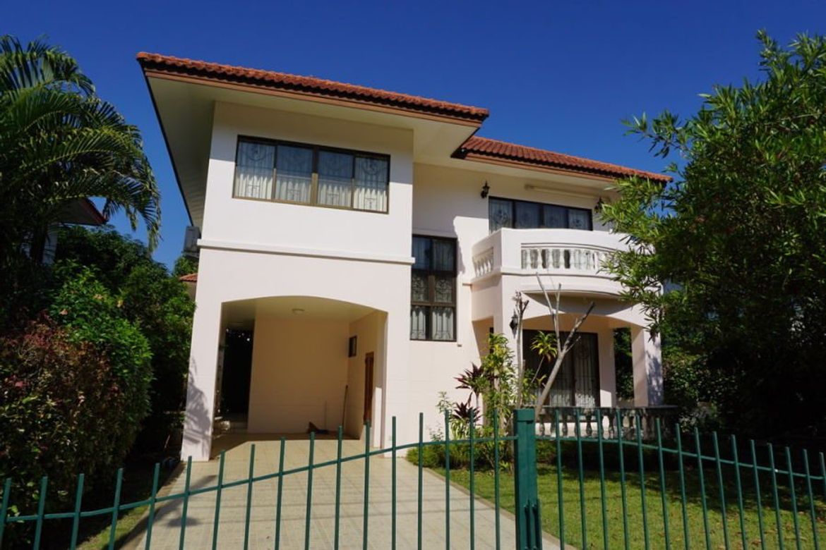 3 bedrooms House in Chiang Mai, Thailand No. 27039