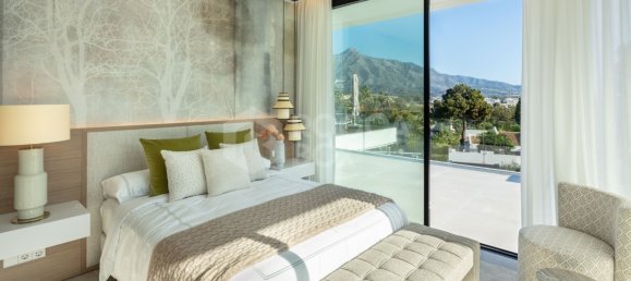 Villa de 5 dormitorios en Marbella, Spain No. 72738 10