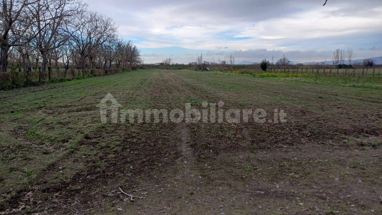 5000m² Land in Acerra, Italy No. 193437