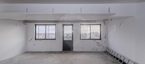 9 bedrooms Building in Ponta Delgada, Portugal No. 69761 5