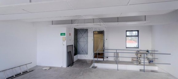 9 bedrooms Building in Ponta Delgada, Portugal No. 69761 6