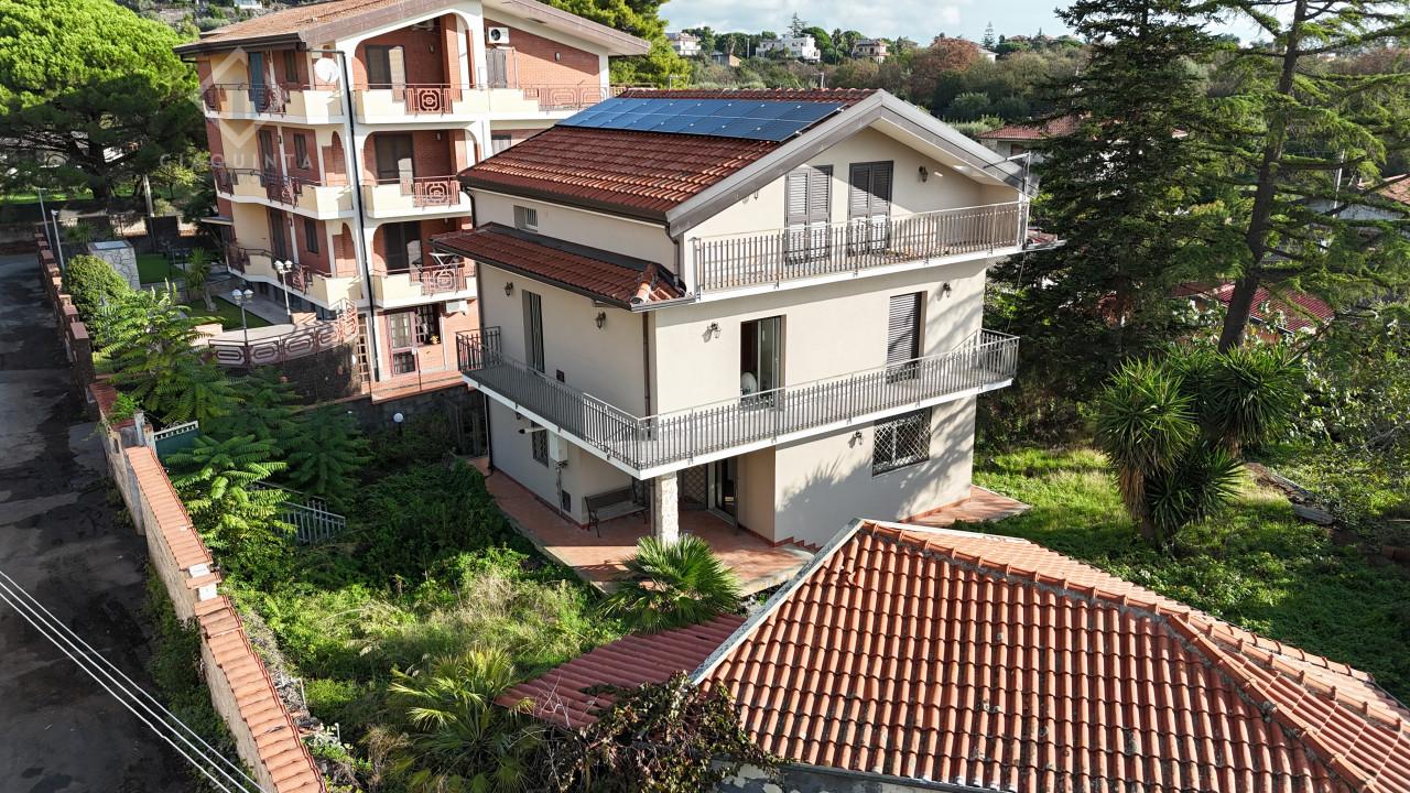 6-salle Maison à Mascalucia, Italy No. 238162