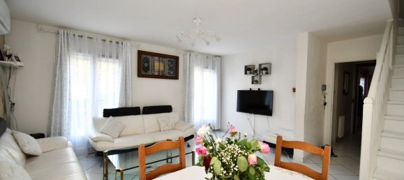 3 bedrooms House in Sevran, France No. 182922 3